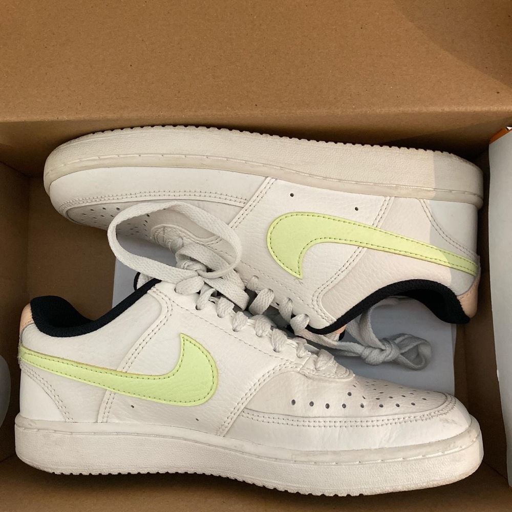 Nike Sneakers